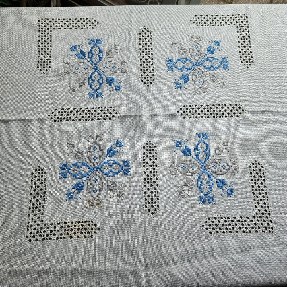 Vintage Embroidered Linen Tablecloth – 40"x40" Floral Blue Gray Stitching - Picture 2 of 13
